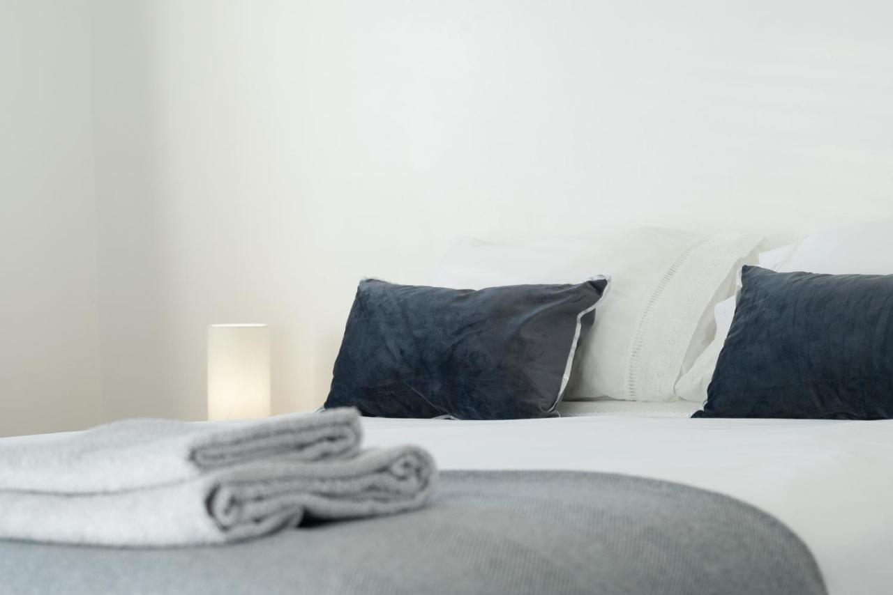 Dwellcome Home Ltd 2 King Beds West End Apt, Half Mile To Union Street Yet Quiet, Free Allocated Parking Space At Rear Entrance & Fast Wifi, Ideal For Long Term Contractor, Corporate, Etc Stays, Regular Housekeeping Option - See Our Site For Assuranc Абърдийн Екстериор снимка
