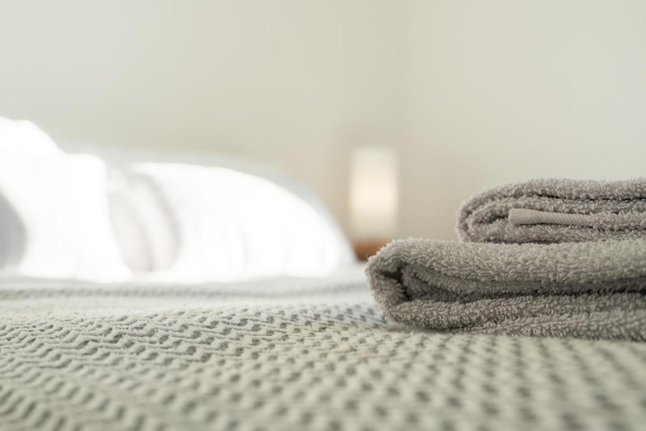 Dwellcome Home Ltd 2 King Beds West End Apt, Half Mile To Union Street Yet Quiet, Free Allocated Parking Space At Rear Entrance & Fast Wifi, Ideal For Long Term Contractor, Corporate, Etc Stays, Regular Housekeeping Option - See Our Site For Assuranc Абърдийн Екстериор снимка